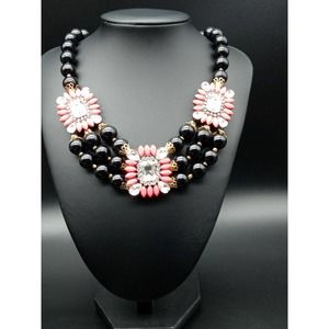 Amrita Singh Aristocratic Crystal Black and Fuschia Beaded Bib Necklace NWT